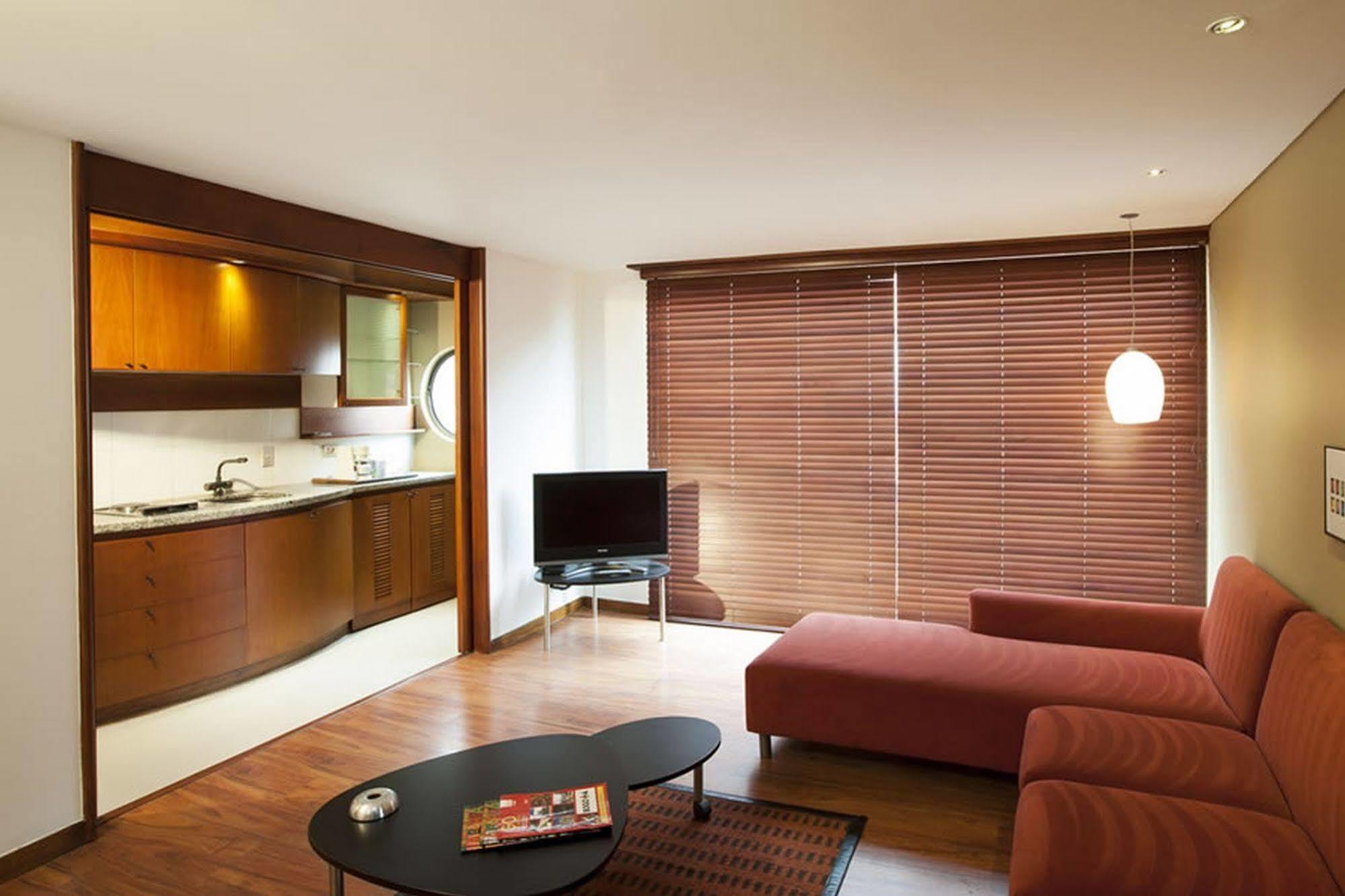 Hotel Lugano Suites Богота Екстериор снимка
