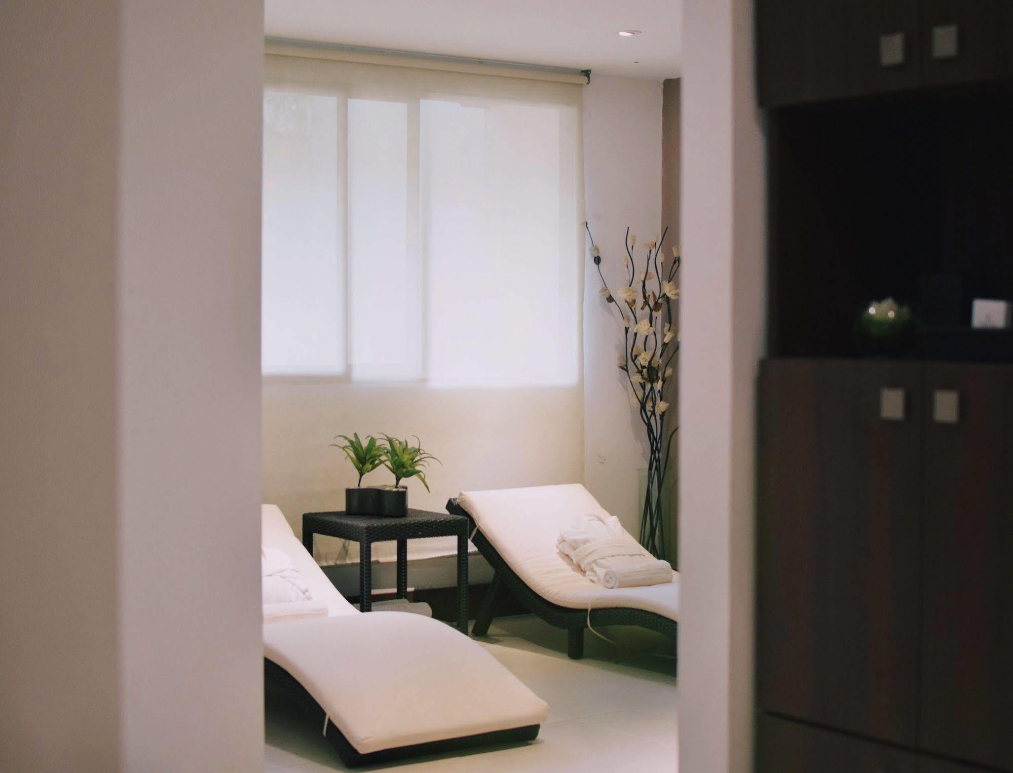 Hotel Lugano Suites Богота Екстериор снимка