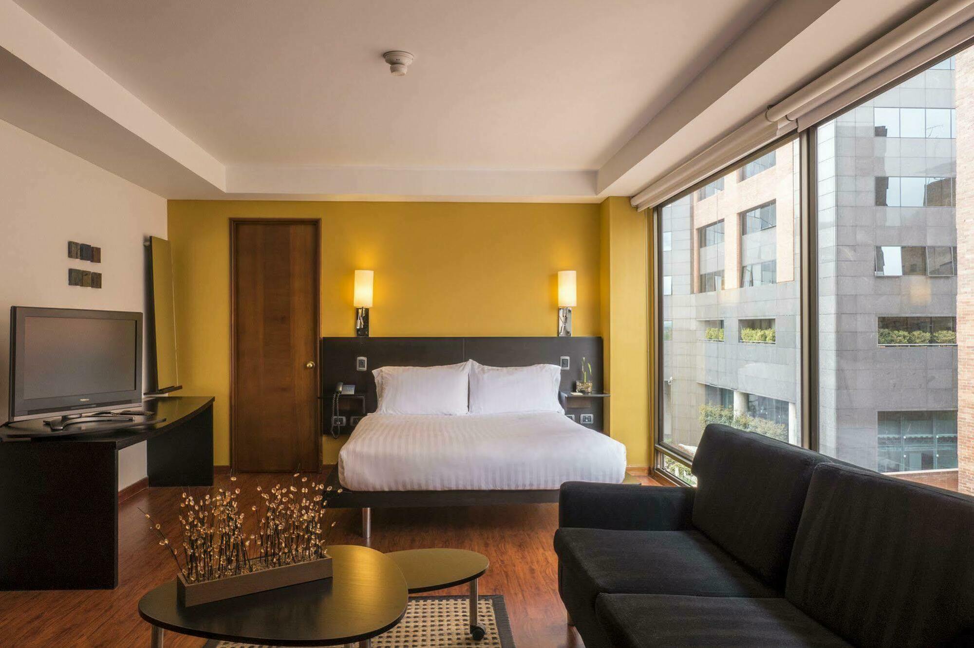 Hotel Lugano Suites Богота Екстериор снимка